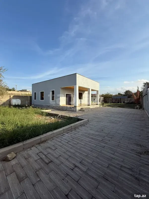 Satılır 4 otaqlı həyət evi 165 m²