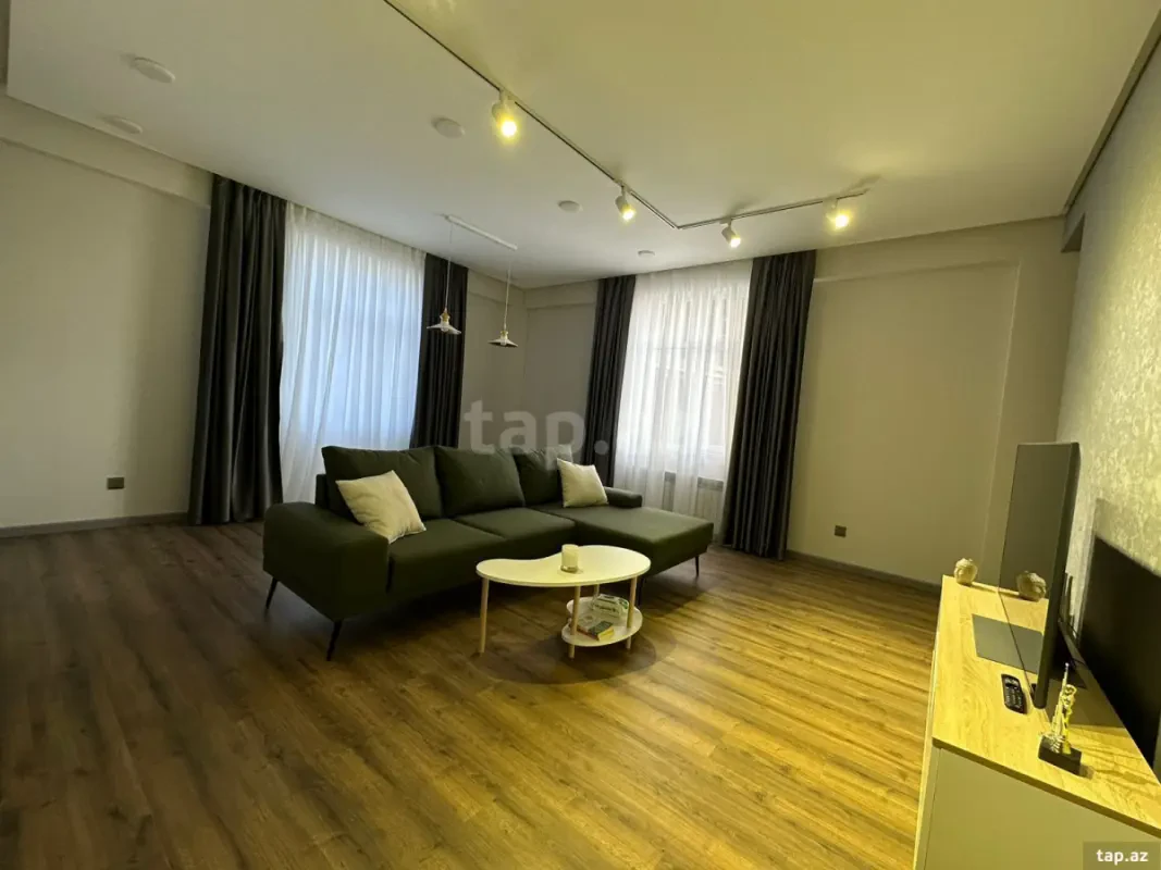 Satılır 3 otaqlı yeni tikili 100 m²