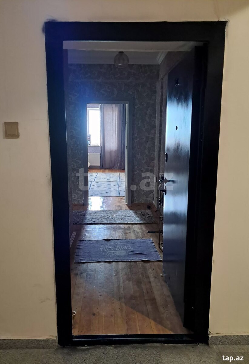 Satılır 3 otaqlı yeni tikili 100 m²