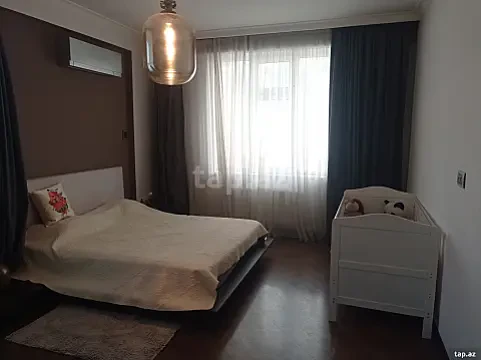 Kirayə verilir 3 otaqlı yeni tikili 130 m² — Bakı 3 otaq 130.00 m²