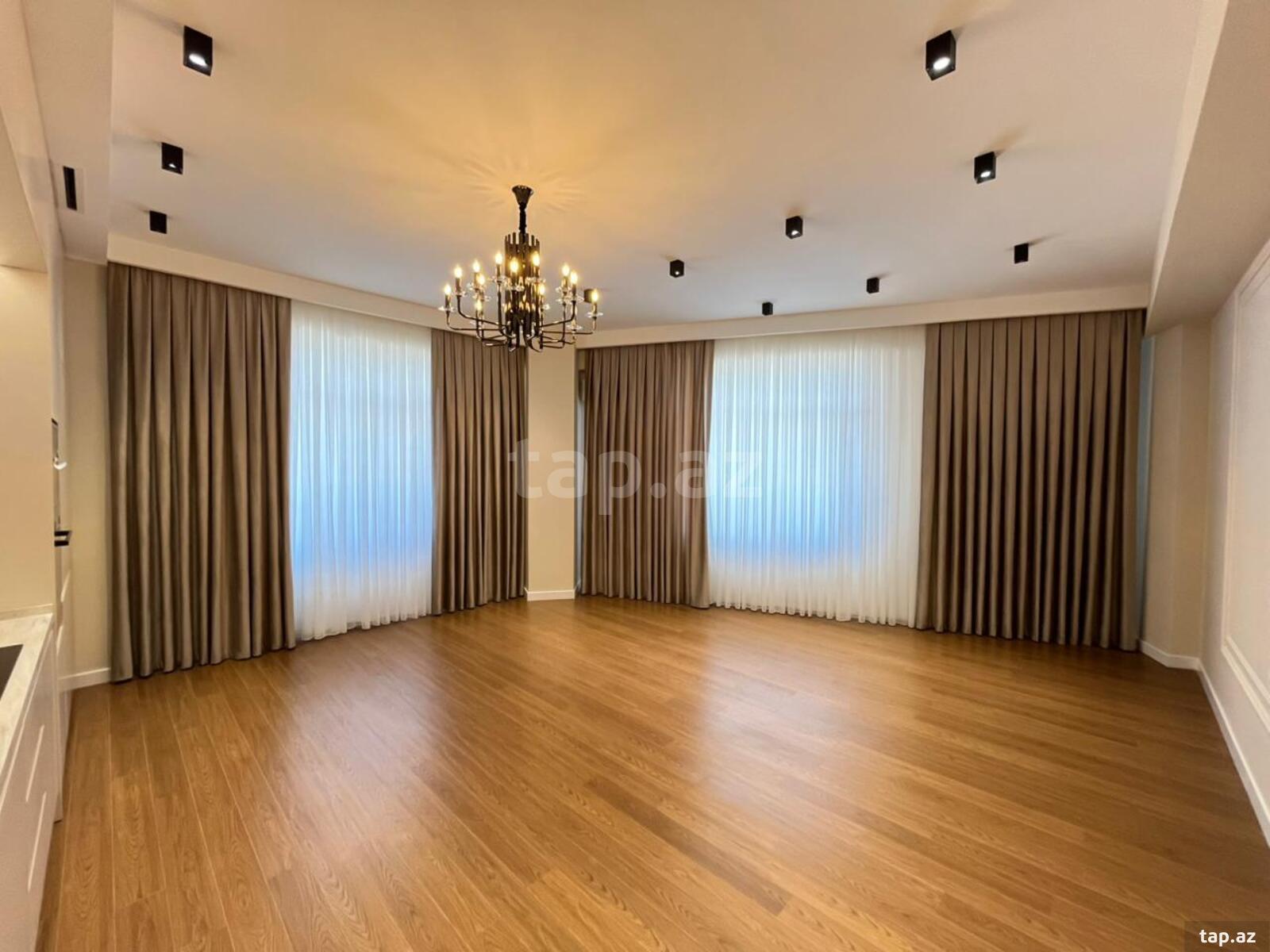Satılır 4 otaqlı yeni tikili 153 m²