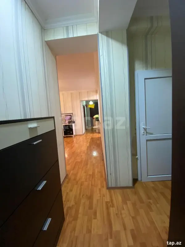 Kirayə verilir 3 otaqlı yeni tikili 100 m²