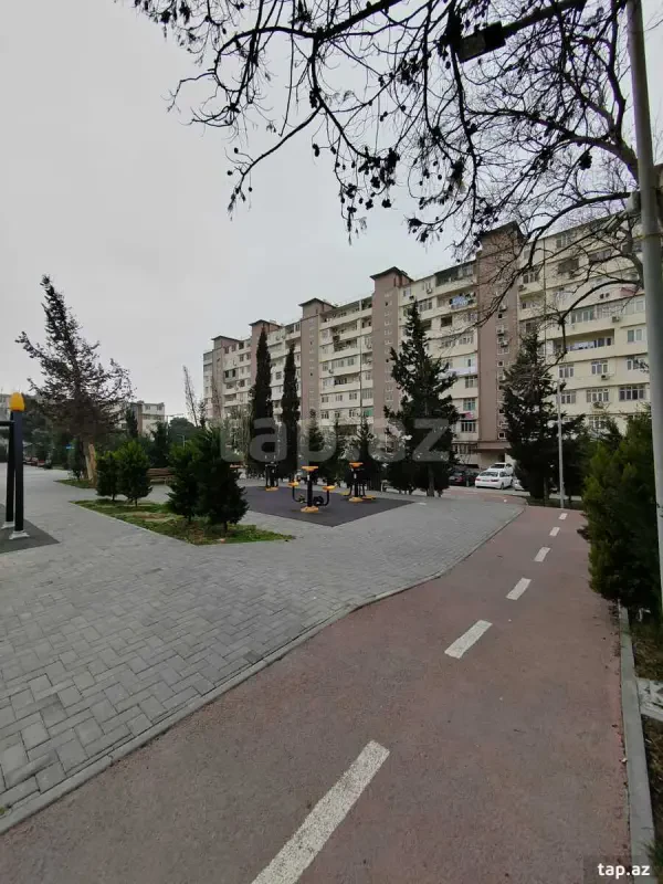 Satılır 5 otaqlı mənzil 120 m²