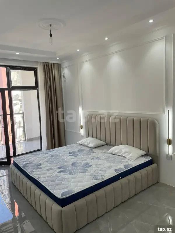 Kirayə verilir 2 otaqlı yeni tikili 75 m²