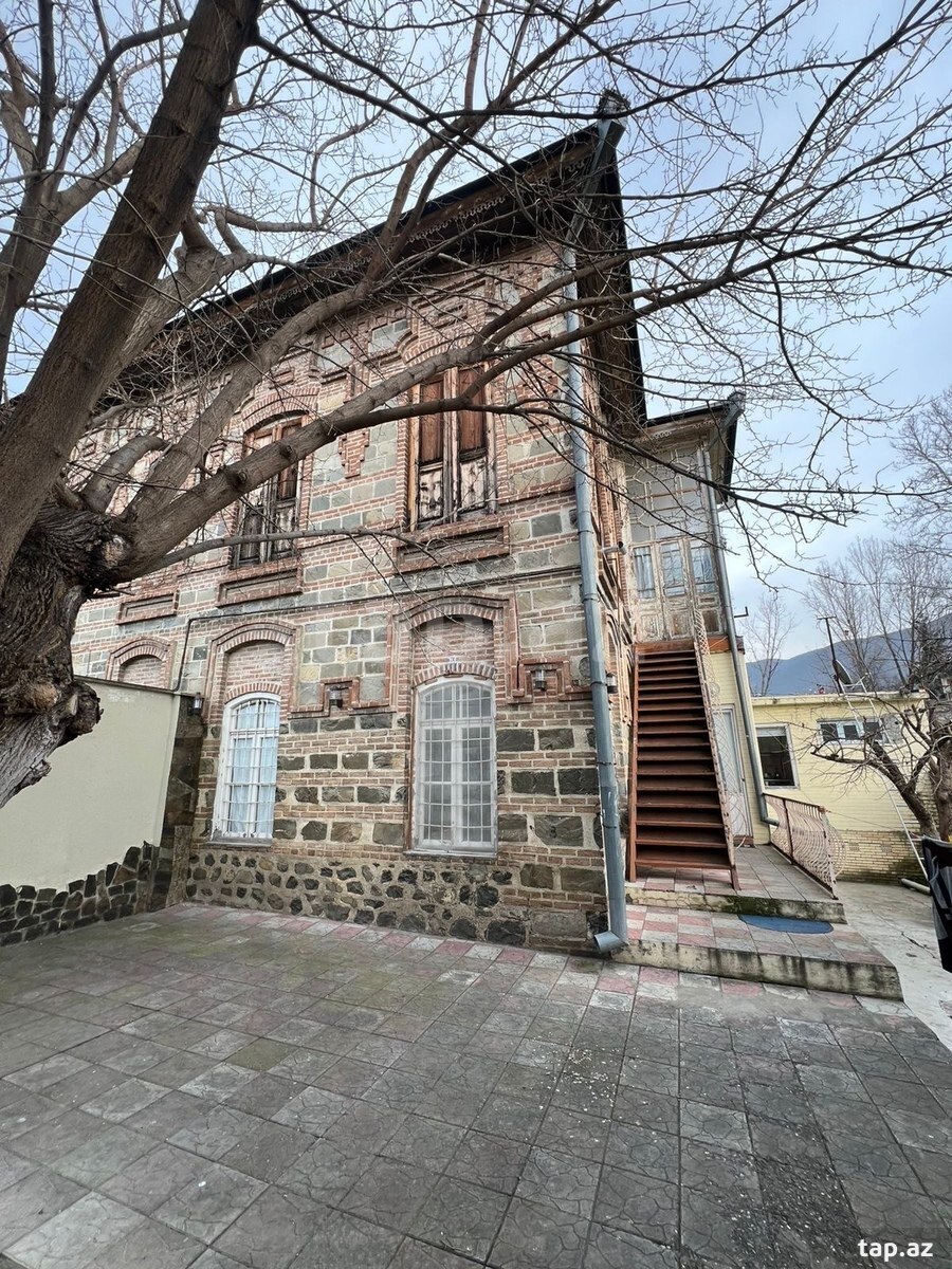 Satılır 5 otaqlı həyət evi 110 m²