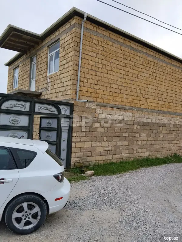 Satılır 6 otaqlı həyət evi 120 m²