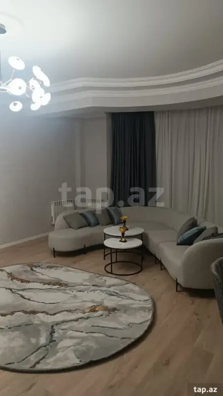 Kirayə verilir 3 otaqlı yeni tikili 130 m²