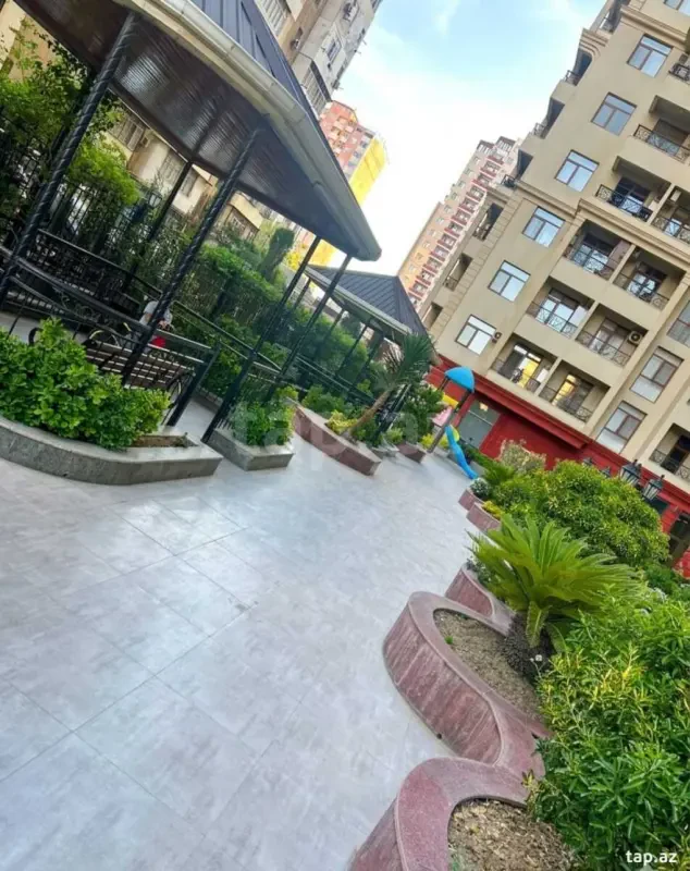 Kirayə verilir 3 otaqlı yeni tikili 108 m²