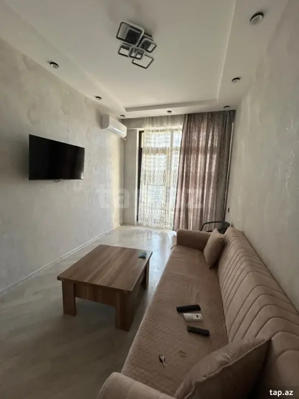Kirayə verilir 2 otaqlı yeni tikili 60 m²