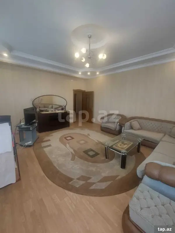 Kirayə verilir 2 otaqlı yeni tikili 100 m²