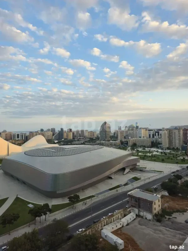 Kirayə verilir 2 otaqlı yeni tikili 75 m²