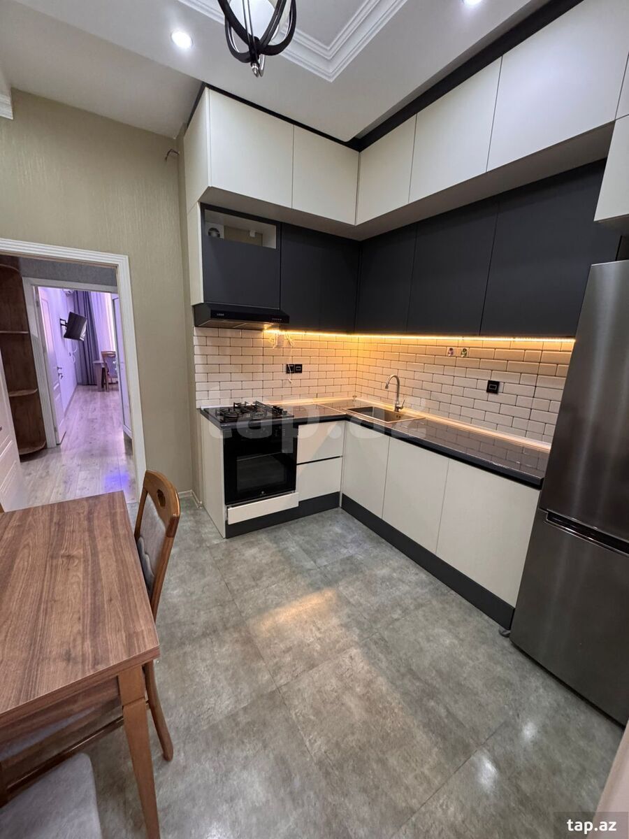 Satılır 2 otaqlı yeni tikili 70 m²
