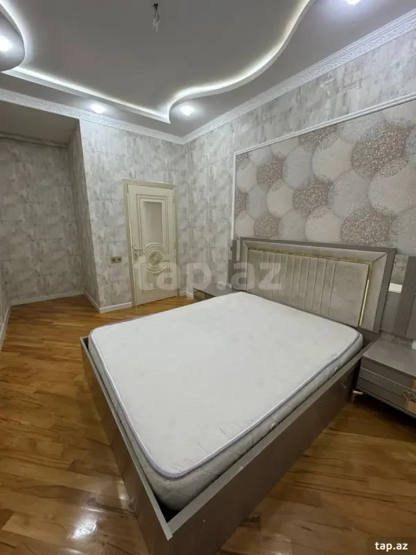 Kirayə verilir 3 otaqlı yeni tikili 80 m²
