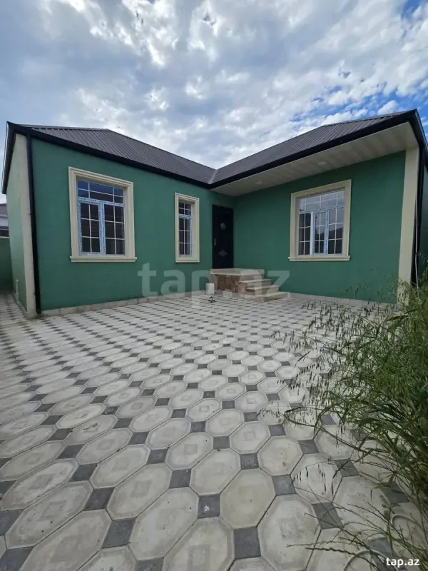 Satılır 3 otaqlı həyət evi 100 m²