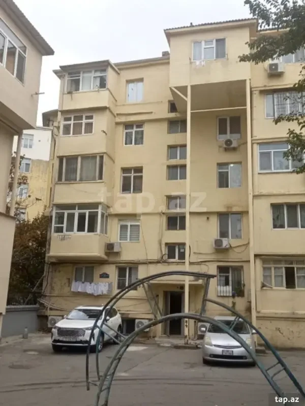 Satılır 1 otaqlı mənzil 33 m²