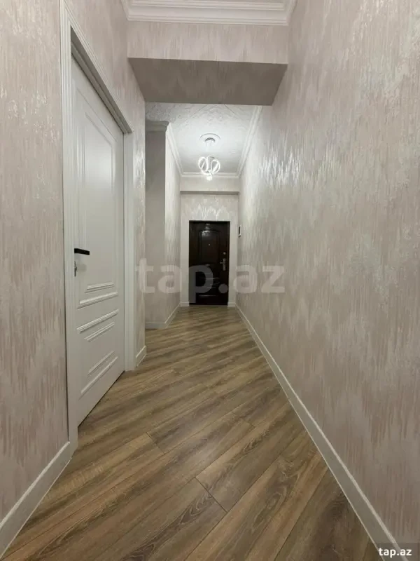 Satılır 2 otaqlı yeni tikili 70 m²