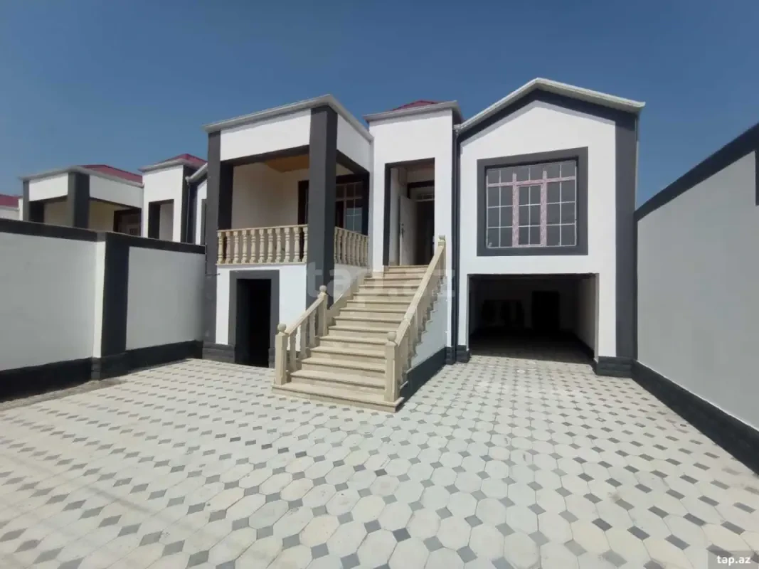 Satılır 3 otaqlı həyət evi 100 m²