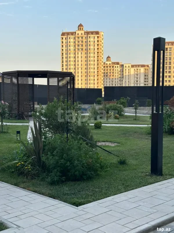 Kirayə verilir 3 otaqlı yeni tikili 105 m²