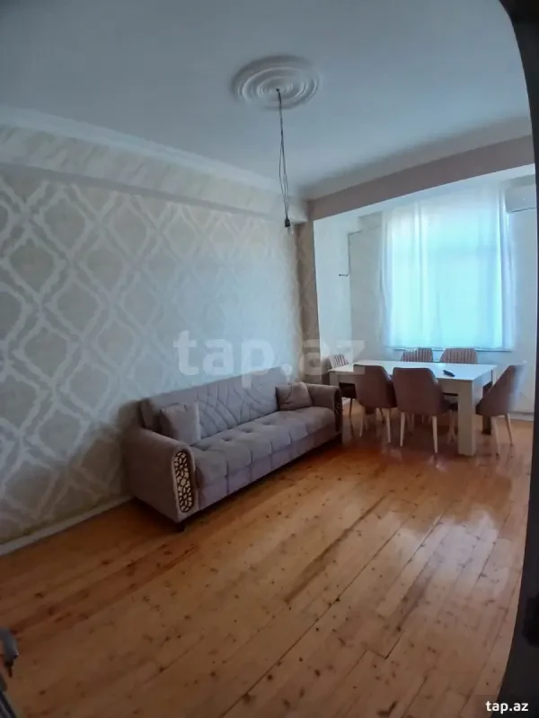 Kirayə verilir 2 otaqlı yeni tikili 70 m²