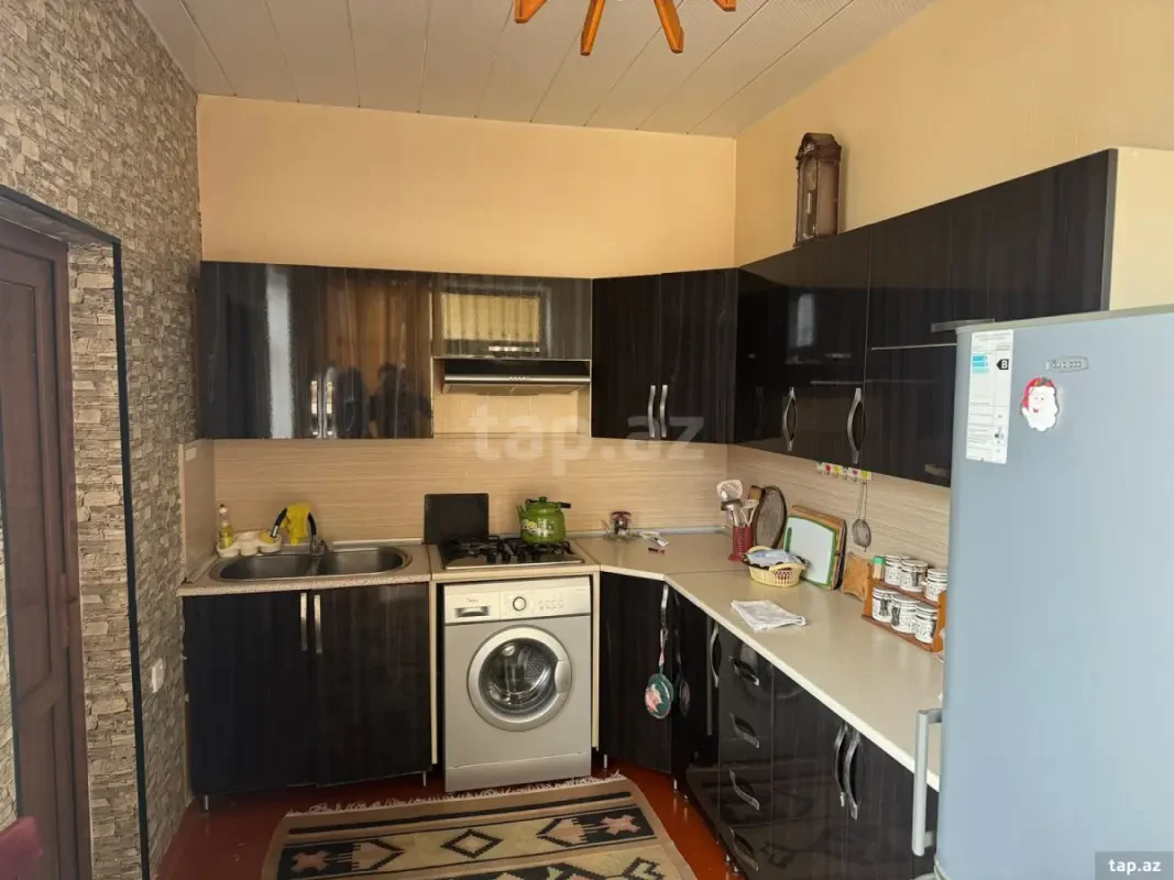 Kirayə verilir 4 otaqlı həyət evi 160 m²