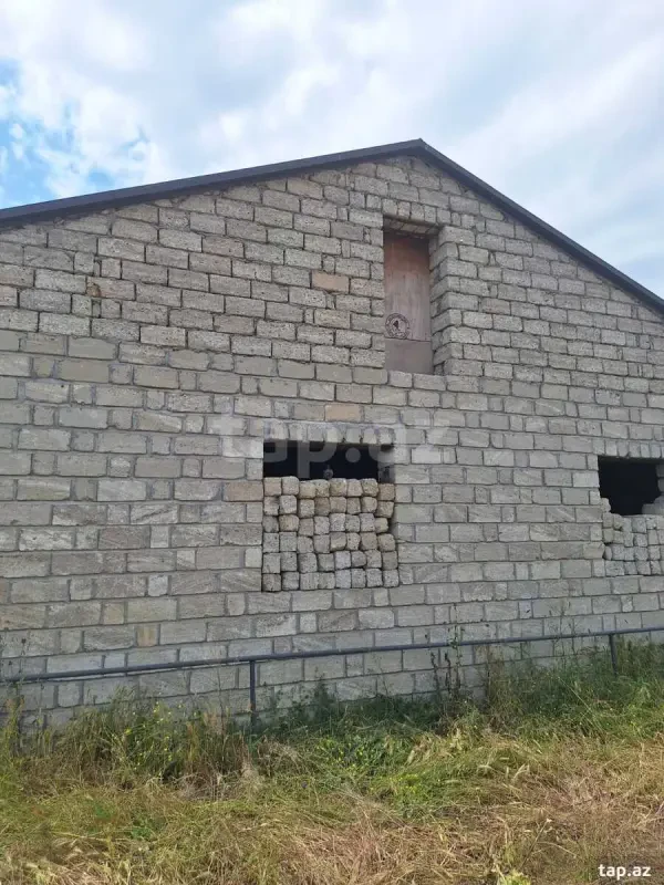Satılır 4 otaqlı həyət evi 120 m²
