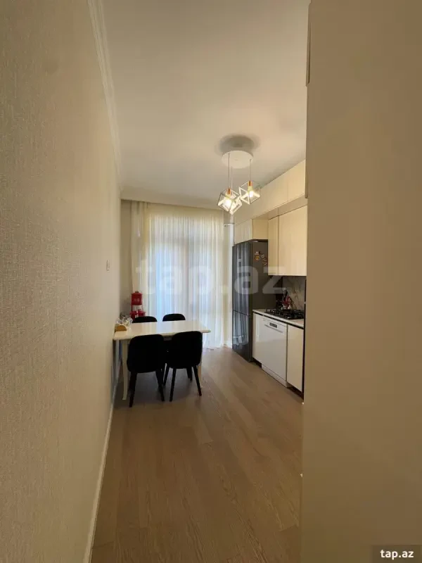 Satılır 3 otaqlı yeni tikili 83 m²