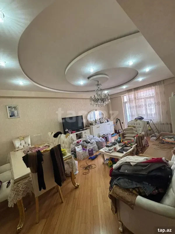 Satılır 3 otaqlı yeni tikili 105 m²