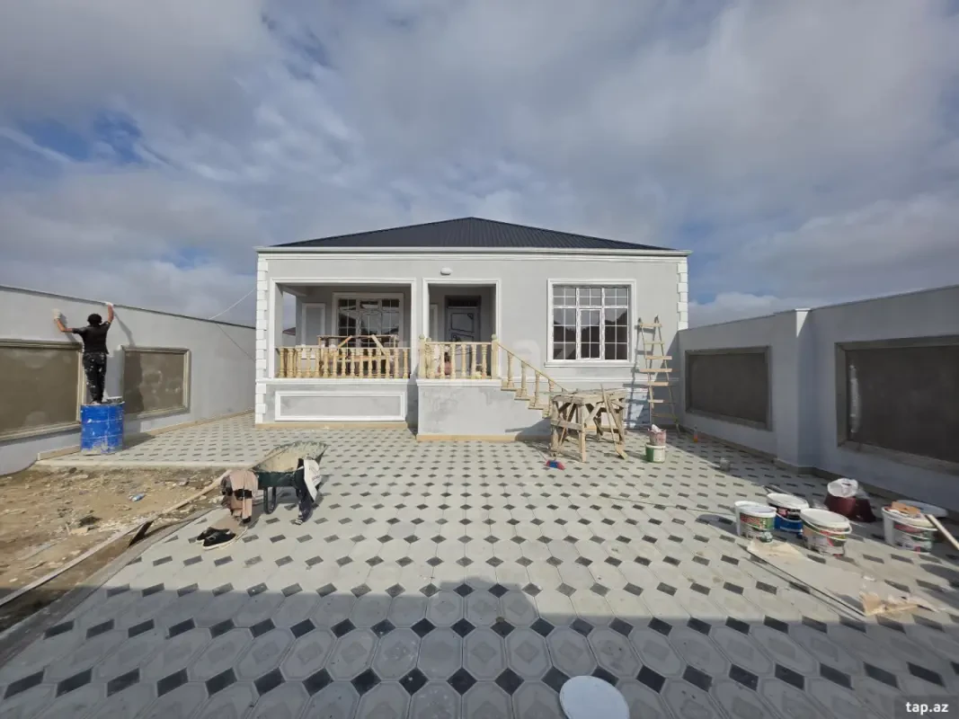 Satılır 3 otaqlı həyət evi 125 m²