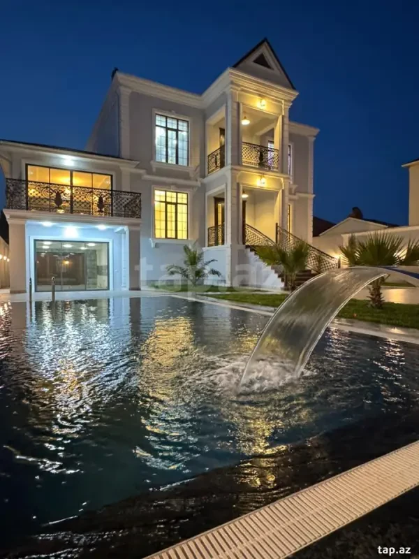 Satılır 5 otaqlı həyət evi 400 m²