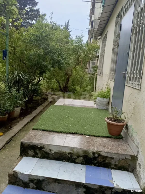 Satılır 4 otaqlı mənzil 100 m²