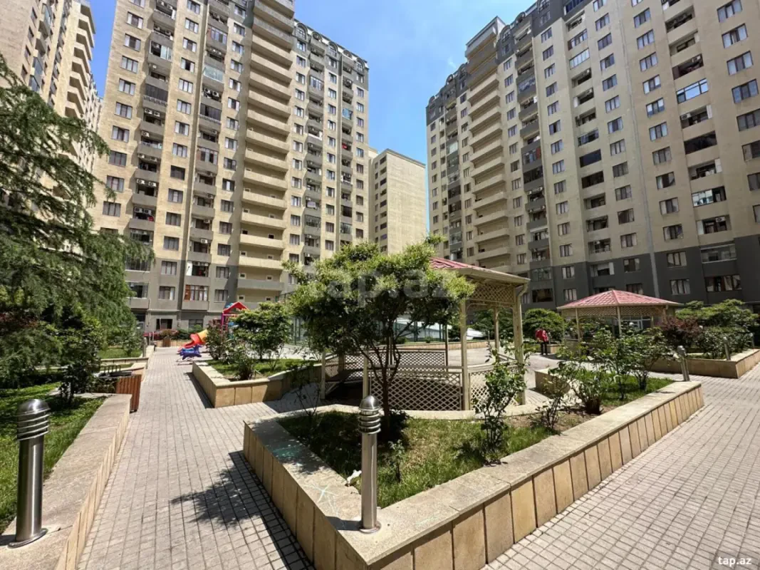 Satılır 3 otaqlı yeni tikili 86 m²