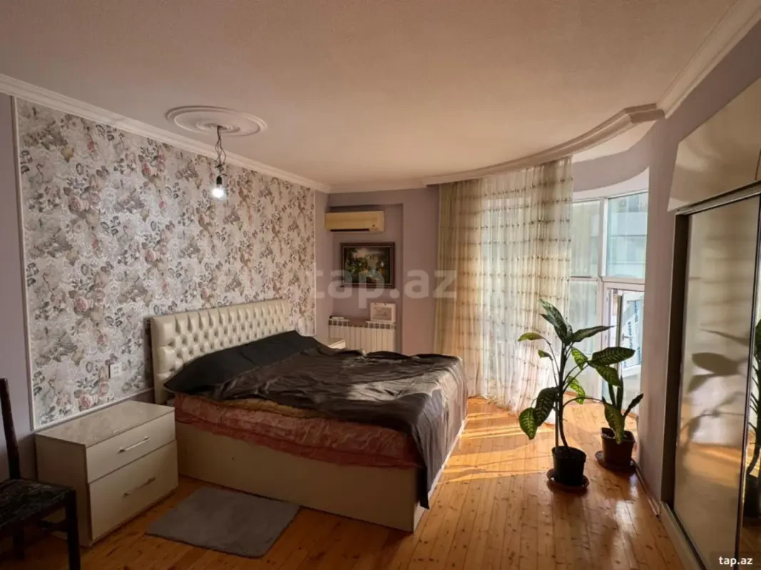 Satılır 3 otaqlı yeni tikili 115 m²