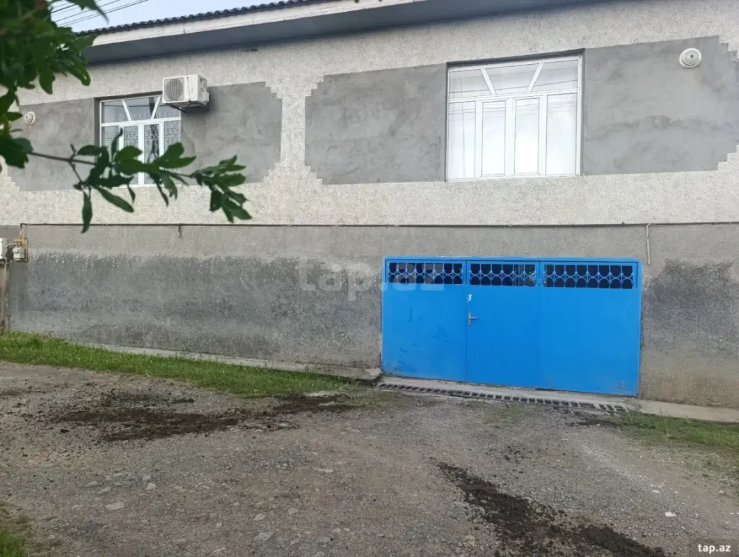 Satılır 3 otaqlı həyət evi 144 m²