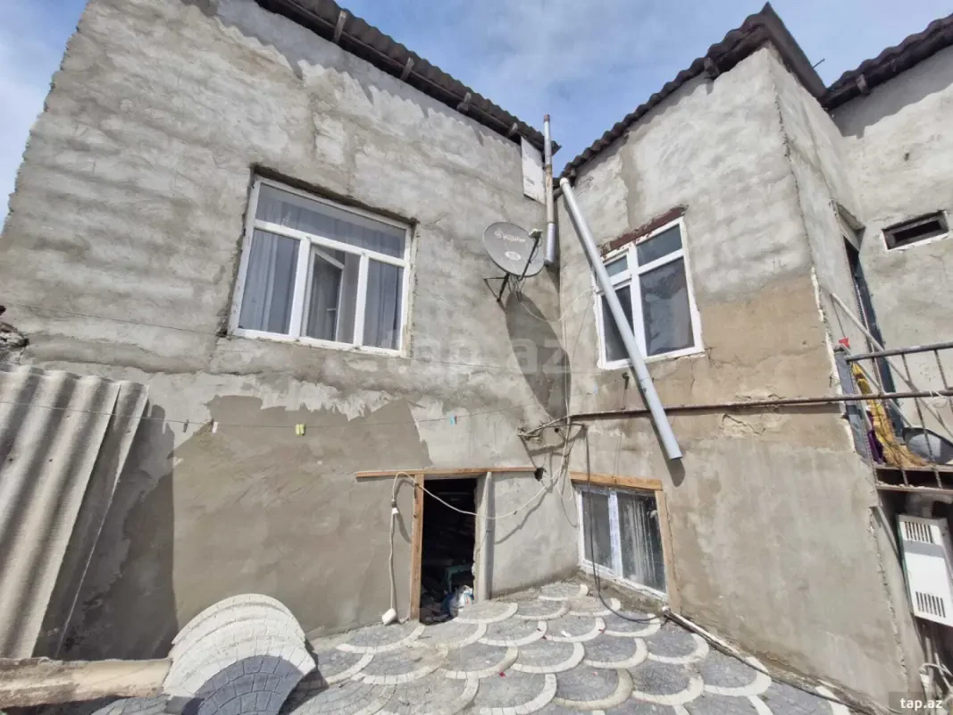 Satılır 3 otaqlı həyət evi 100 m²