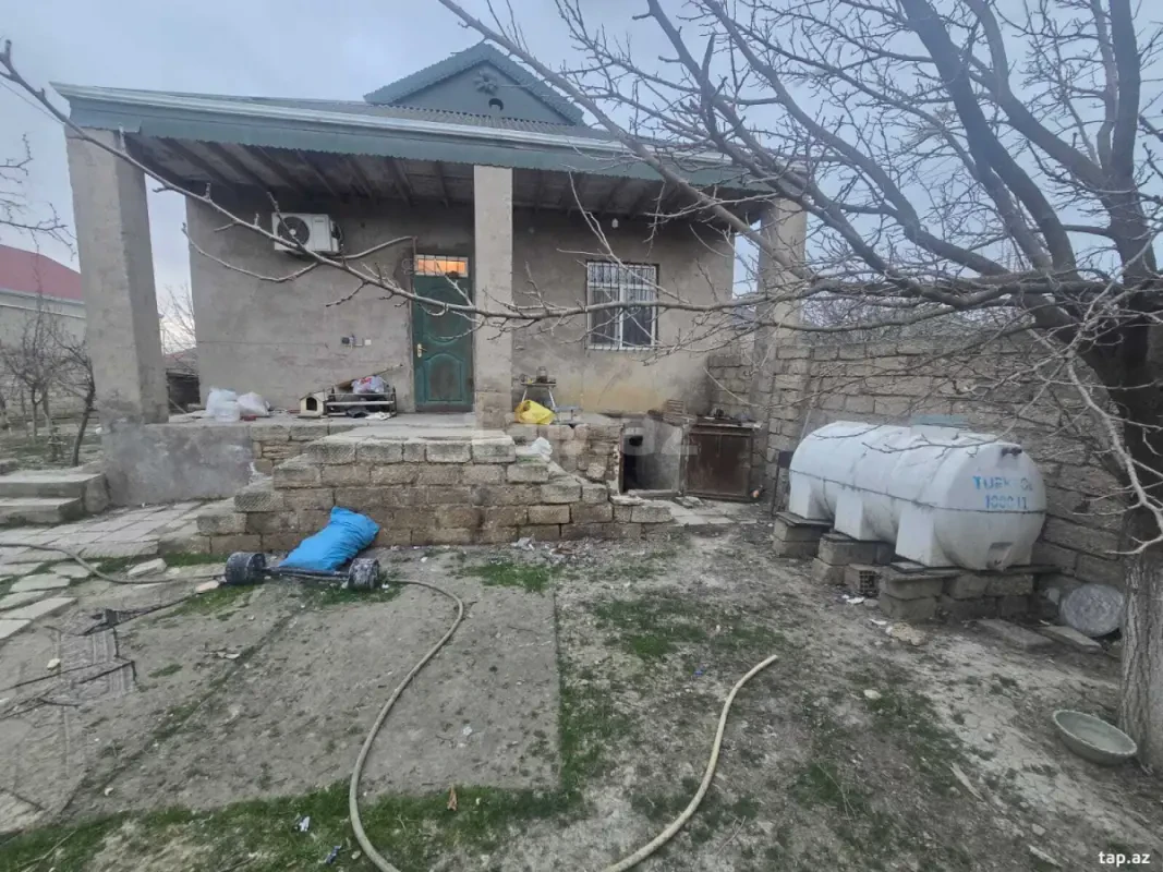 Satılır 3 otaqlı həyət evi 100 m²