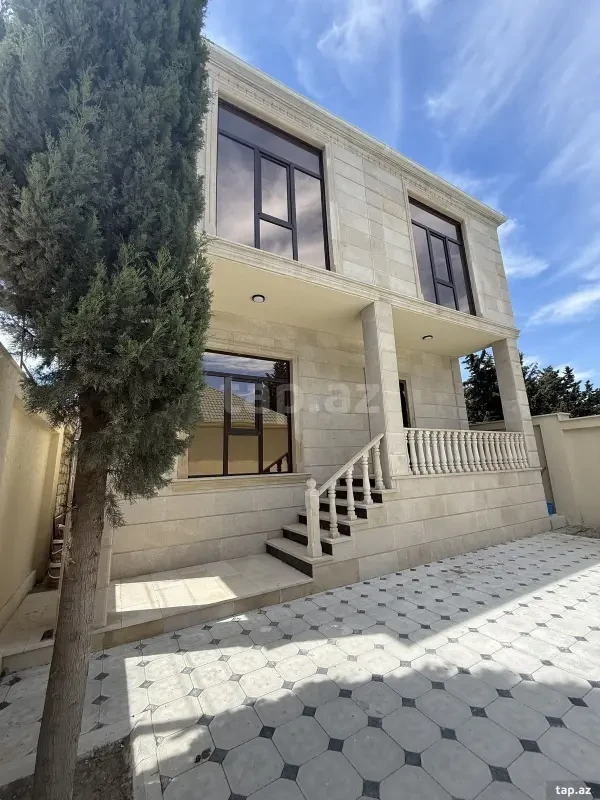 Satılır 5 otaqlı həyət evi 200 m²