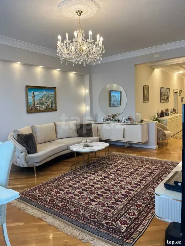 Satılır 3 otaqlı yeni tikili 110 m²