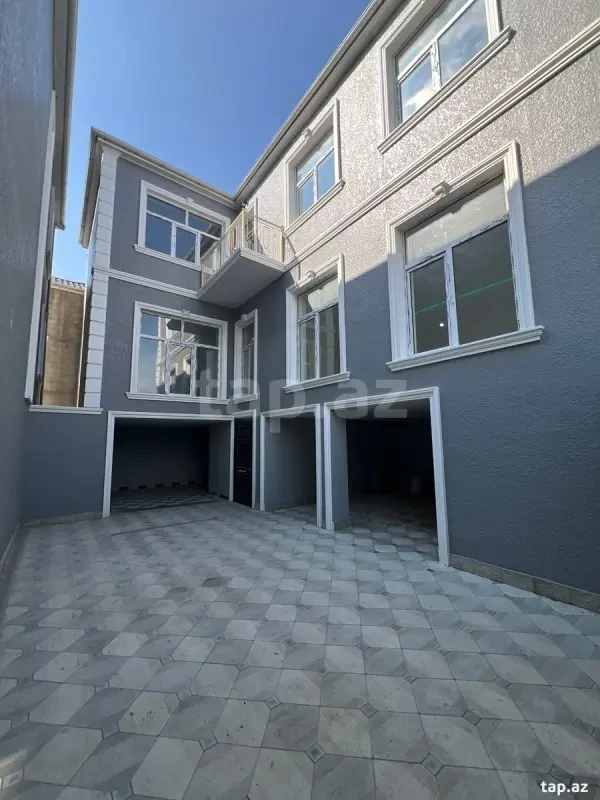 Satılır 7 otaqlı həyət evi 250 m²