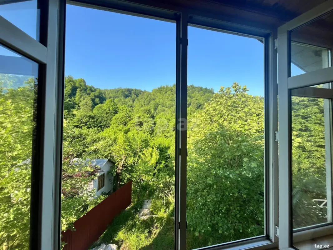 Kirayə verilir 6 otaqlı həyət evi 250 m²