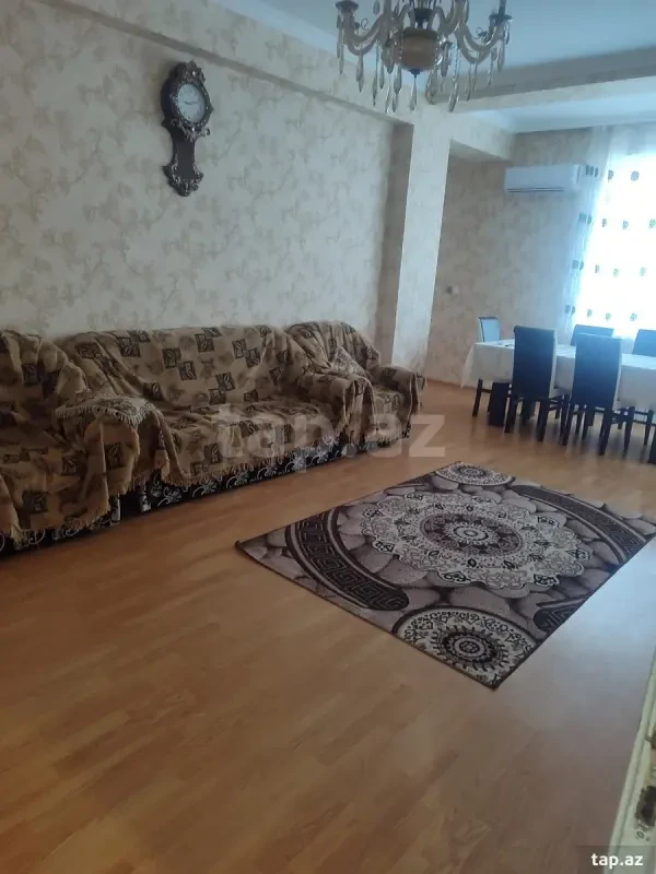 Kirayə verilir 3 otaqlı yeni tikili 120 m²