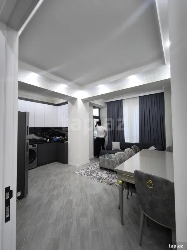Satılır 3 otaqlı yeni tikili 73 m²