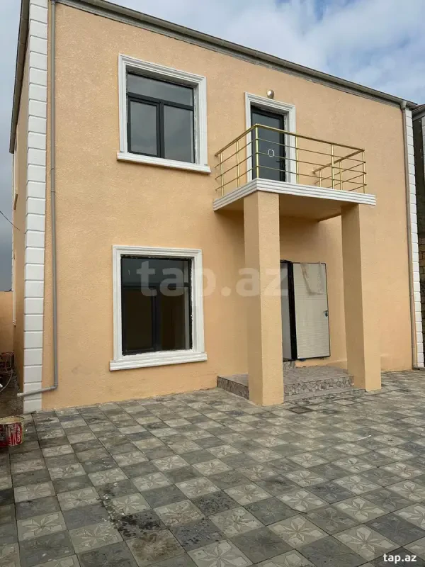 Satılır 4 otaqlı həyət evi 140 m²