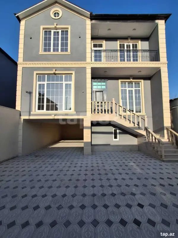 Satılır 5 otaqlı həyət evi 200 m²