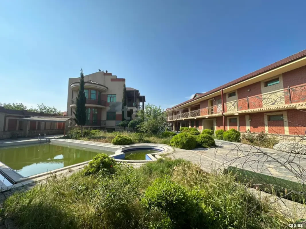 Satılır 6 otaqlı həyət evi 600 m²
