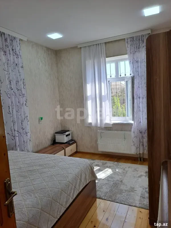 Satılır 5 otaqlı həyət evi 145 m²