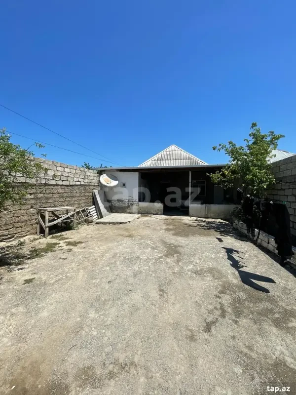 Satılır 4 otaqlı həyət evi 110 m²