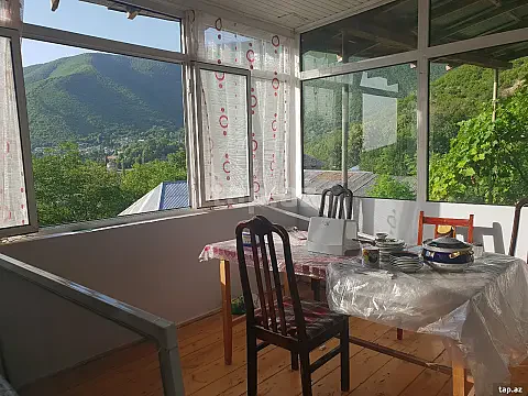 Kirayə verilir 2 otaqlı həyət evi 70 m² — Şəki 2 otaq 70.00 m²