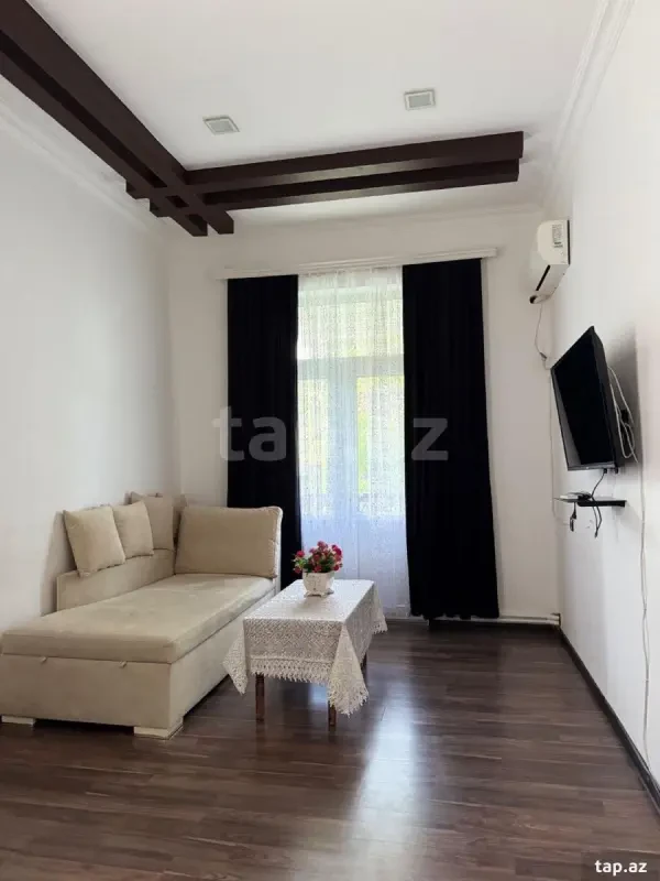 Kirayə verilir 2 otaqlı mənzil 68 m²