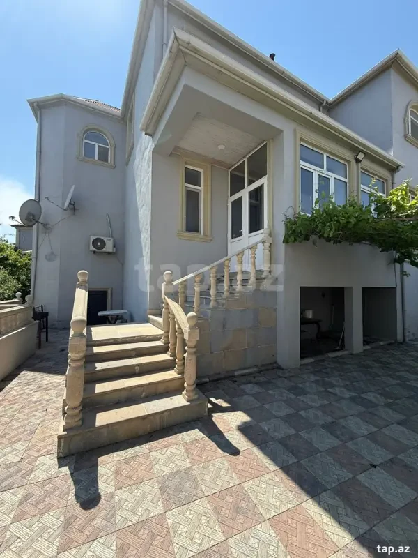 Satılır 3 otaqlı həyət evi 260 m²