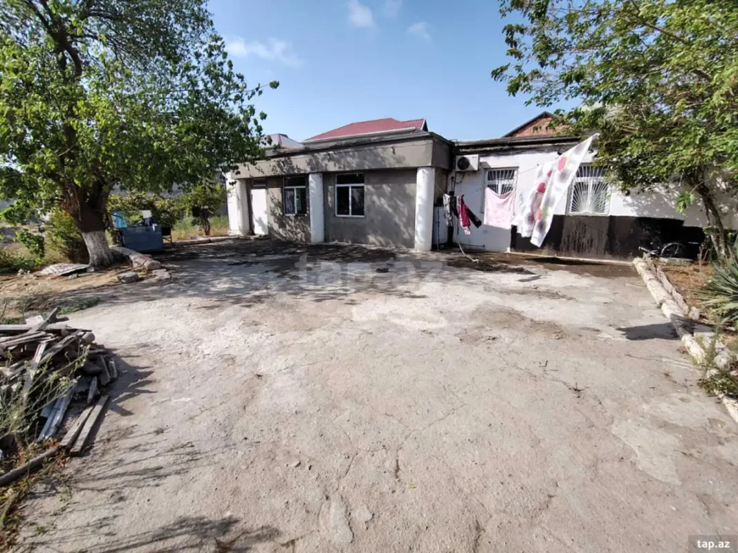 Satılır 4 otaqlı həyət evi 120 m²